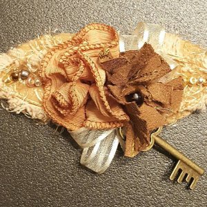 fabric brooch for Adorn Me! swap