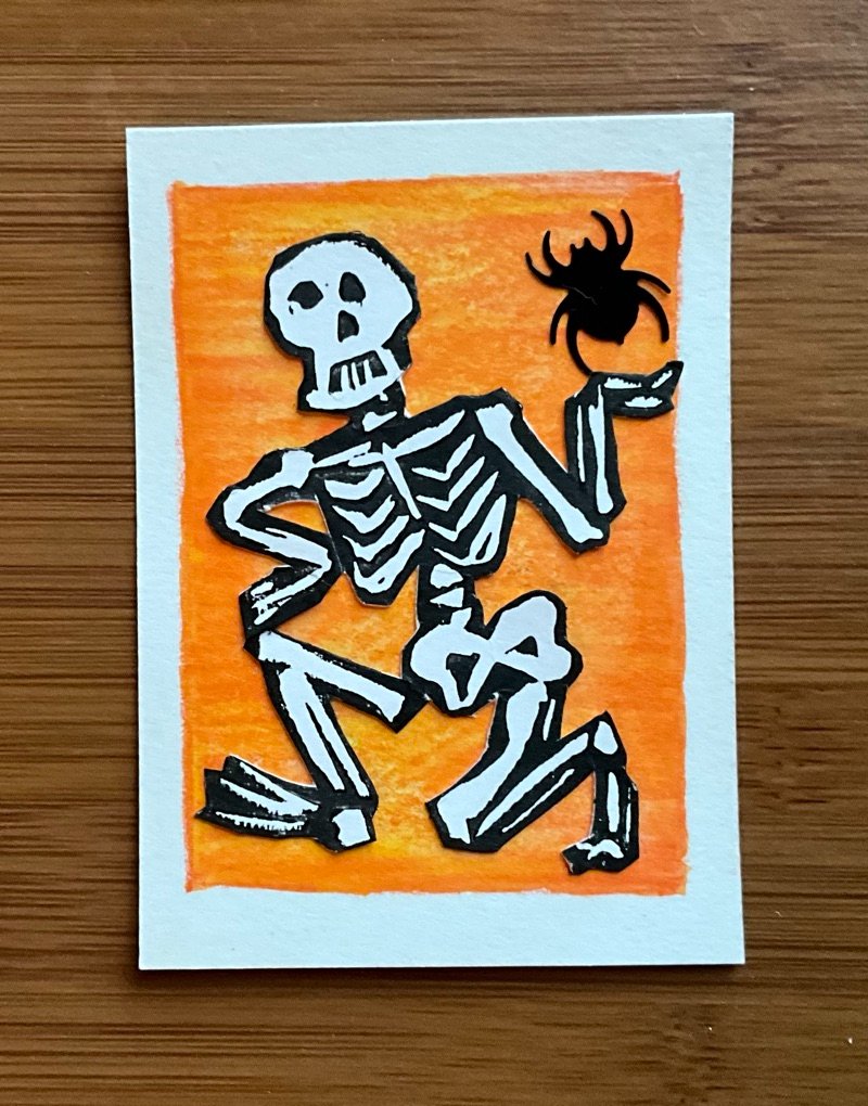 skellie_w_spider.jpg